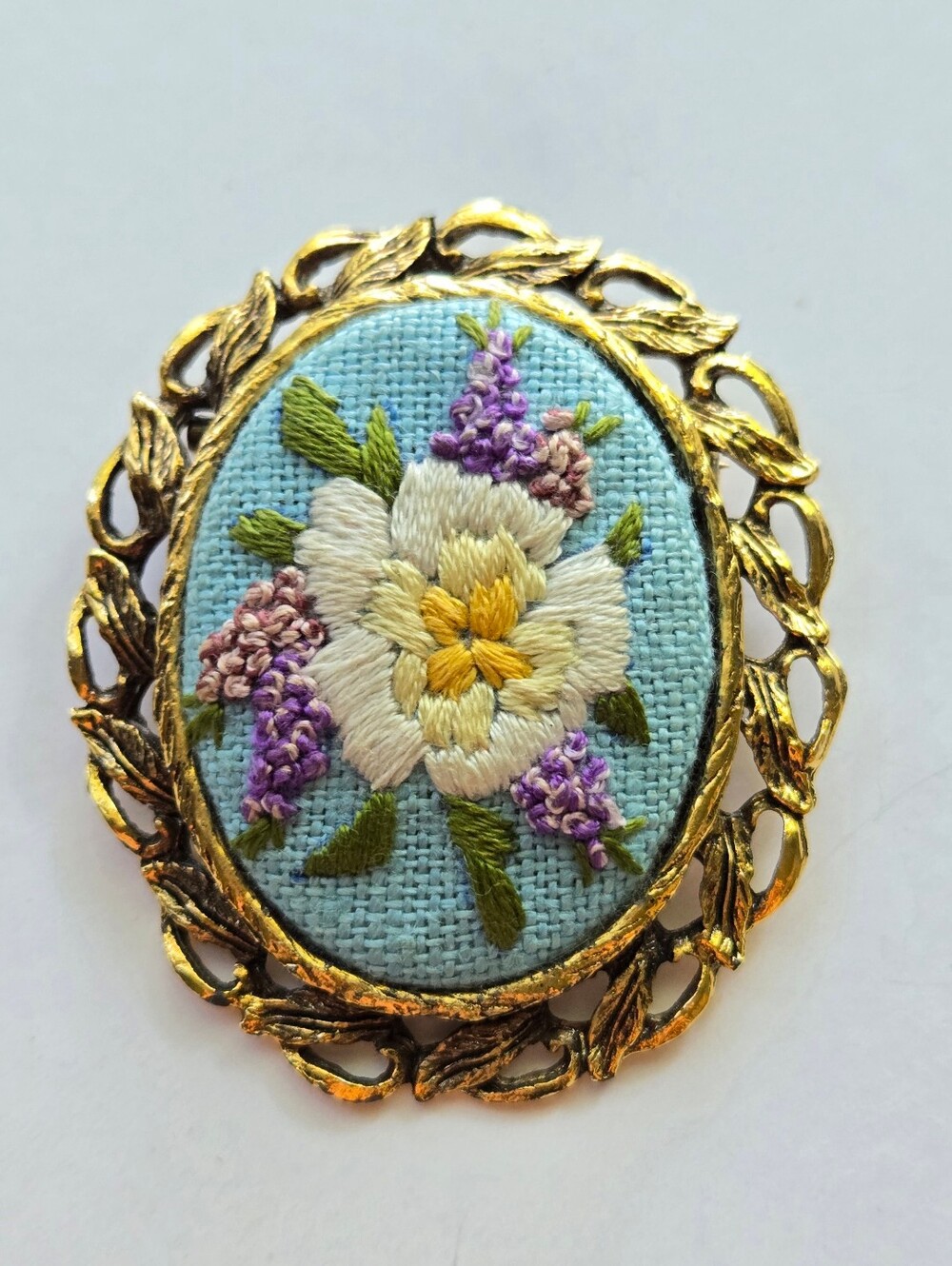 Vintage Floral Brooch Pendant Hand Embroidered White Flower